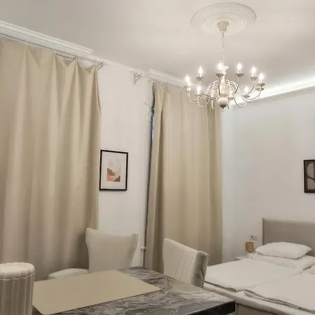 Historic Apartments Bratislava Old Town דירה ברטיסלאבה