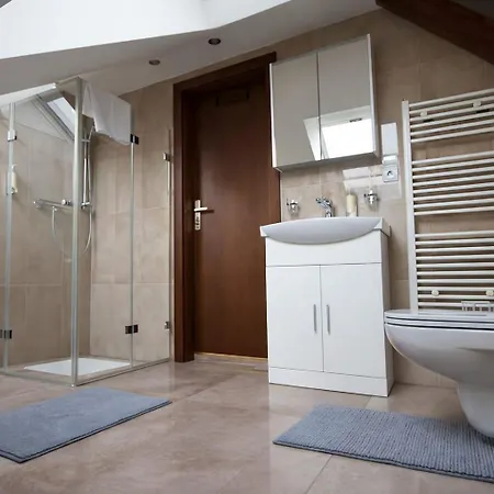 شقة Historic Attic Old Town *